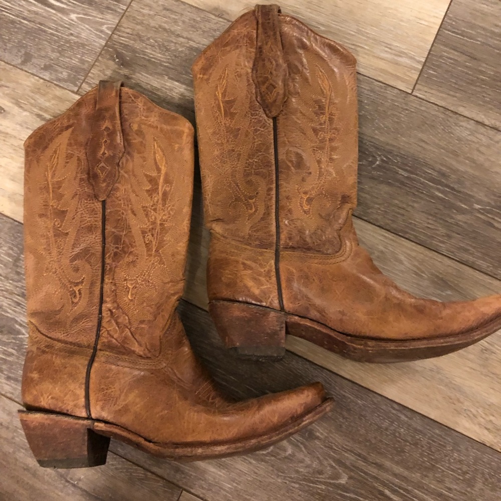 Corral Distress Boots